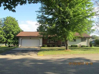 407 Moundview St, Cobb, WI 53526