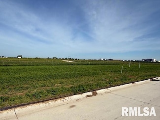 6508 Ryan Rd, Bettendorf, IA 52722