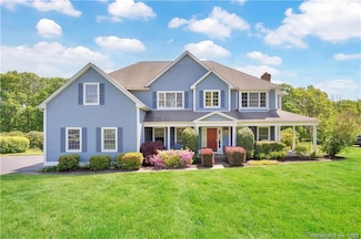 60 Topaz Ln, Trumbull, CT 06611