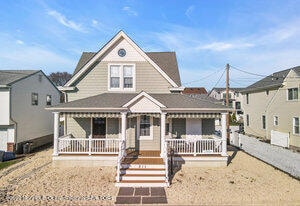 211 Arnold Ave, Point Pleasant Beach, NJ 08742