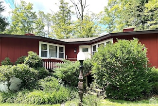 58 Point Breeze Ave, Hunter, NY 12442