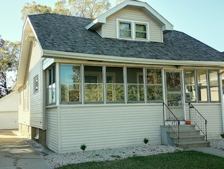 6720 31st Ave, Kenosha, WI 53142