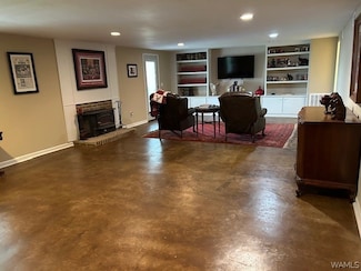 185 Erwin Woods St, Greensboro, AL 36744