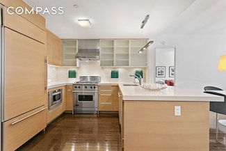 462 W 58th St Unit 5A, New York, NY 10019