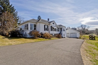 7 Washington Ave, South Hadley, MA 01075