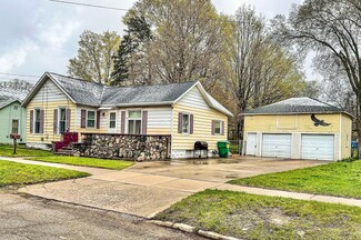 309 Middle St, Three Rivers, MI 49093