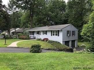 16 Pinewood Ave, East Greenbush, NY 12061