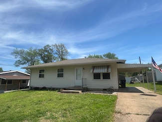 1240 Harrington Ave, Carthage, MO 64836