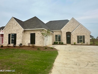 444 Aurora Cir, Canton, MS 39046