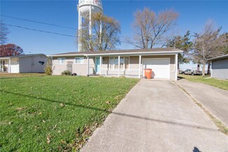 2019 W Fillmore St, Vandalia, IL 62471