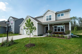 540 Wild Oak Rd, Hartland, WI 53029