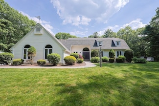 8 Mercer Ln, Franklin, MA 02038
