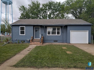 209 S Poplar St, Worthing, SD 57077