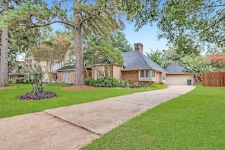 11423 Canyon Trail Dr, Houston, TX 77066