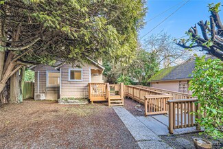 18414 Fremont Ave N, Shoreline, WA 98133