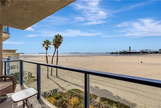 1 3rd Place Unit 302, Long Beach, CA 90802