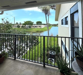 1484 Lake Crystal Dr Unit E, West Palm Beach, FL 33411