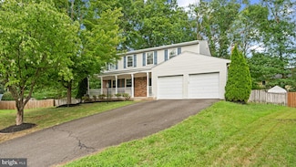 9251 Oakglen Ct, Manassas, VA 20110