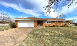 732 N Arapahoe Ave, Hydro, OK 73048