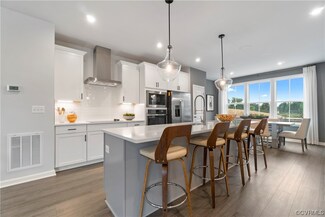 8839 Foxway Ridge Ln, Glen Allen, VA 23060