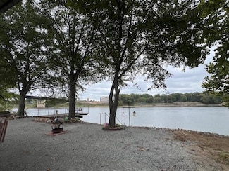 3655 Catfish Ln, Crump, TN 38327