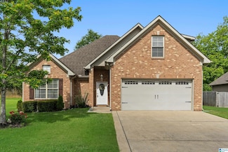 142 Falling Waters Ln, Maylene, AL 35114