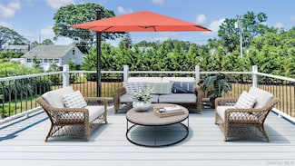 235 Cemetery Rd, East Marion, NY 11939