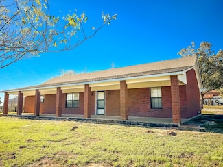 512 County Road 701, Teague, TX 75860