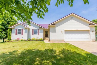 106 Evergreen Dr, Creston, OH 44217