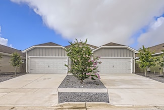 631 Ashers Place, Seguin, TX 78155
