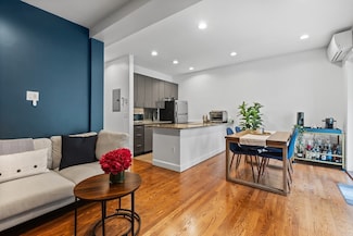 113 Chandler St Unit 1, Boston, MA 02116