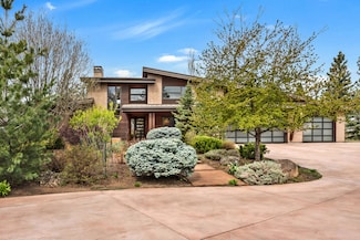 61069 Bachelor View Rd, Bend, OR 97702