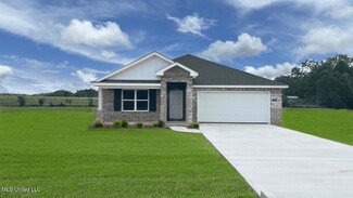 111 Mill St, Lucedale, MS 39452