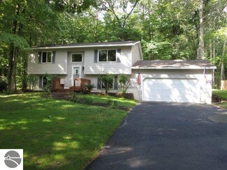948 Lodge Trail, Interlochen, MI 49643