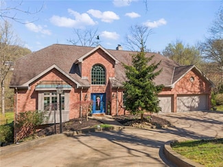 221 Hemlock Dr, Canonsburg, PA 15317
