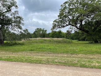 526 Pony Trail, Angleton, TX 77515