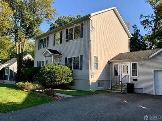 34 Lewis St, Wayne, NJ 07470