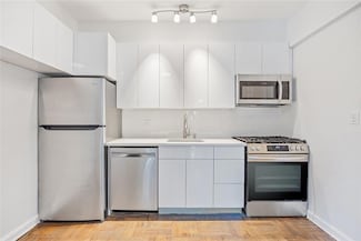 220 Pelham Rd Unit 1, New Rochelle, NY 10805