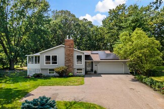 10220 Ibis St NW, Coon Rapids, MN 55433