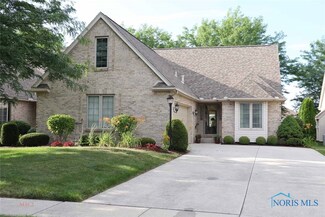 5053 Parkside Dr, Oregon, OH 43616