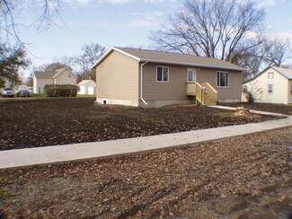 304 N 5th St, Groton, SD 57445