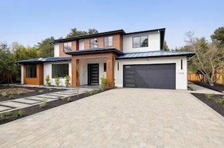1074 Riverside Dr, Los Altos, CA 94024