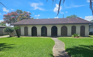 3008 Tipps Dr, Nederland, TX 77627