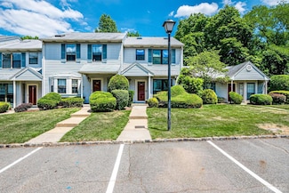 1005 Maplecrest Rd, Edison, NJ 08820