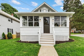 145 Elm St, Stoneham, MA 02180