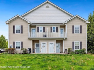 212 Commons Ln Unit 212, Saugerties, NY 12477