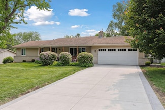 11130 Carver Ct, Burnsville, MN 55337