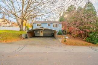 110 Coolidge St, Swansea, MA 02777