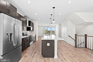 4151 Mountjoy Way, Dumfries, VA 22026