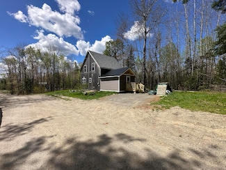 5 Moores Rd, Burlington, ME 04487